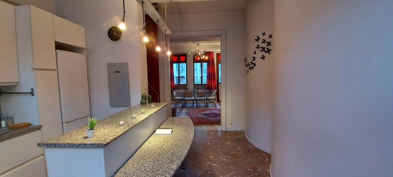 Duplex 2 Chambres Situe Au Centre Du Coeur Historique De Λιέγη Εξωτερικό φωτογραφία