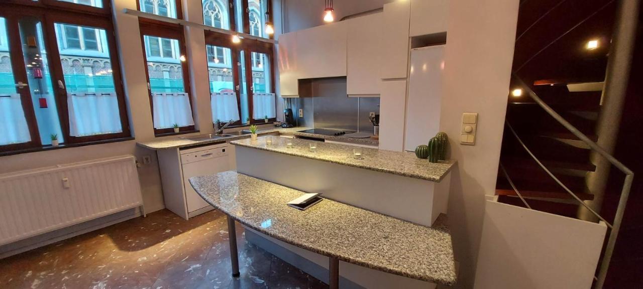 Duplex 2 Chambres Situe Au Centre Du Coeur Historique De Λιέγη Εξωτερικό φωτογραφία